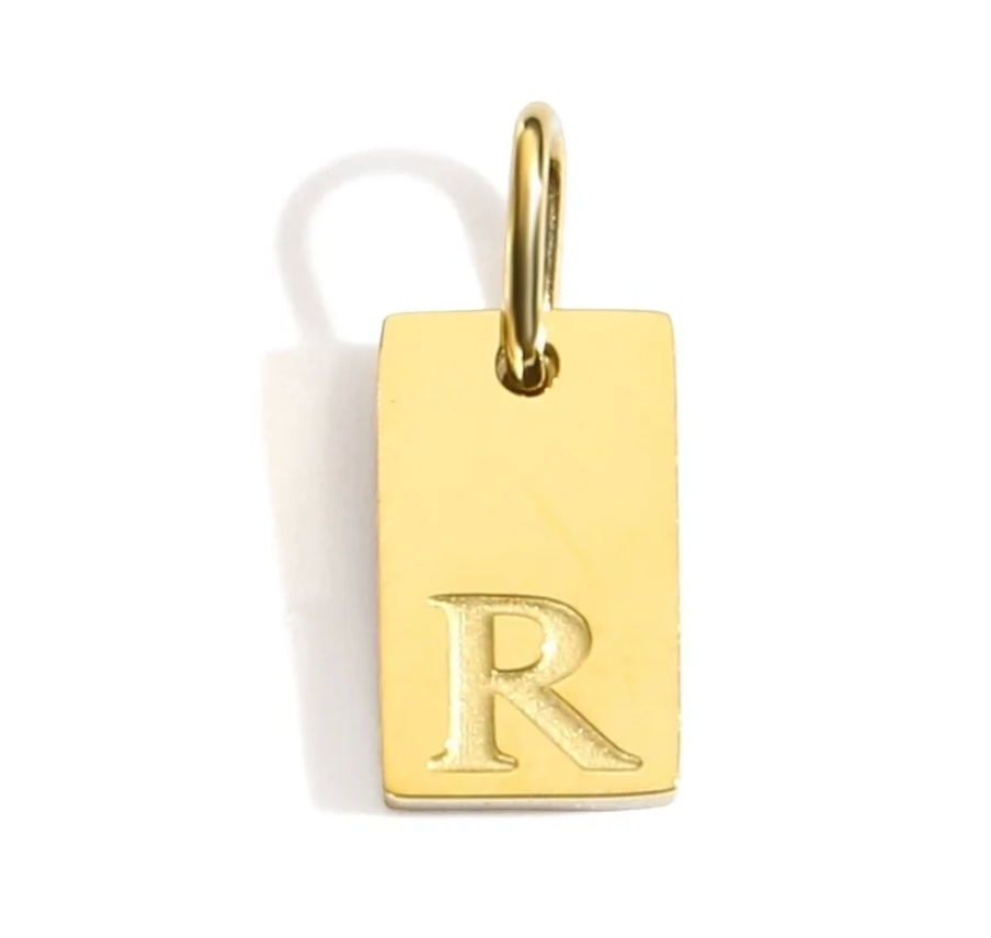 Buchstaben Charm gestanzt