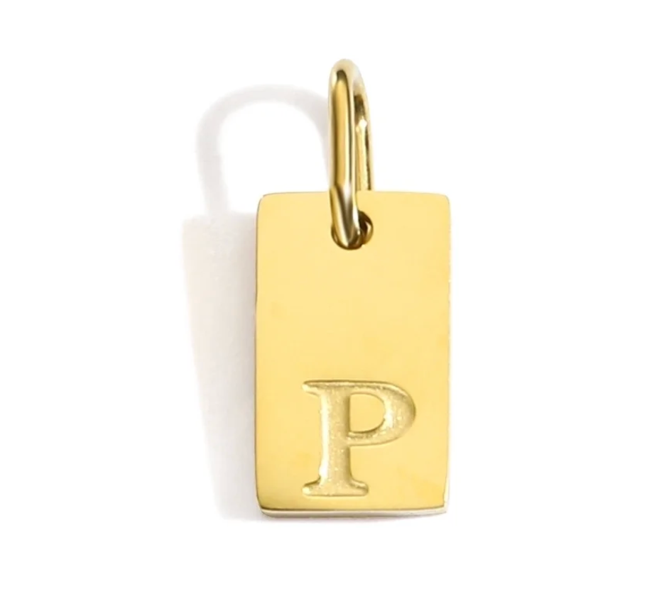 Buchstaben Charm gestanzt
