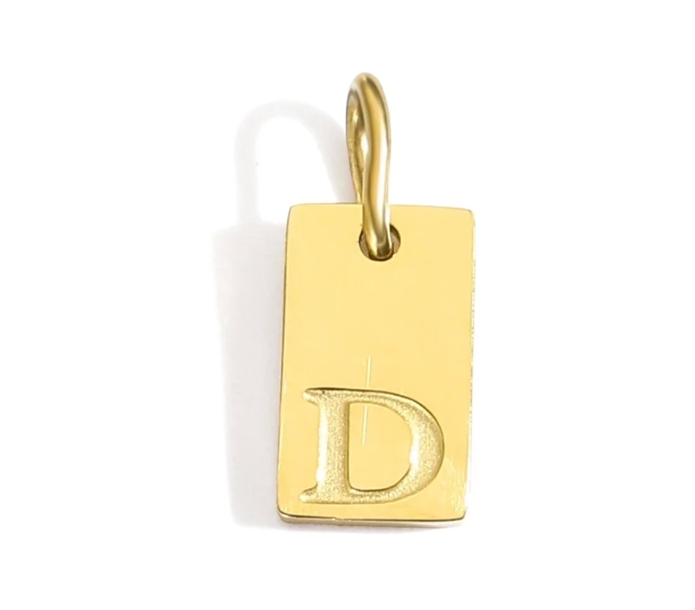 Buchstaben Charm gestanzt